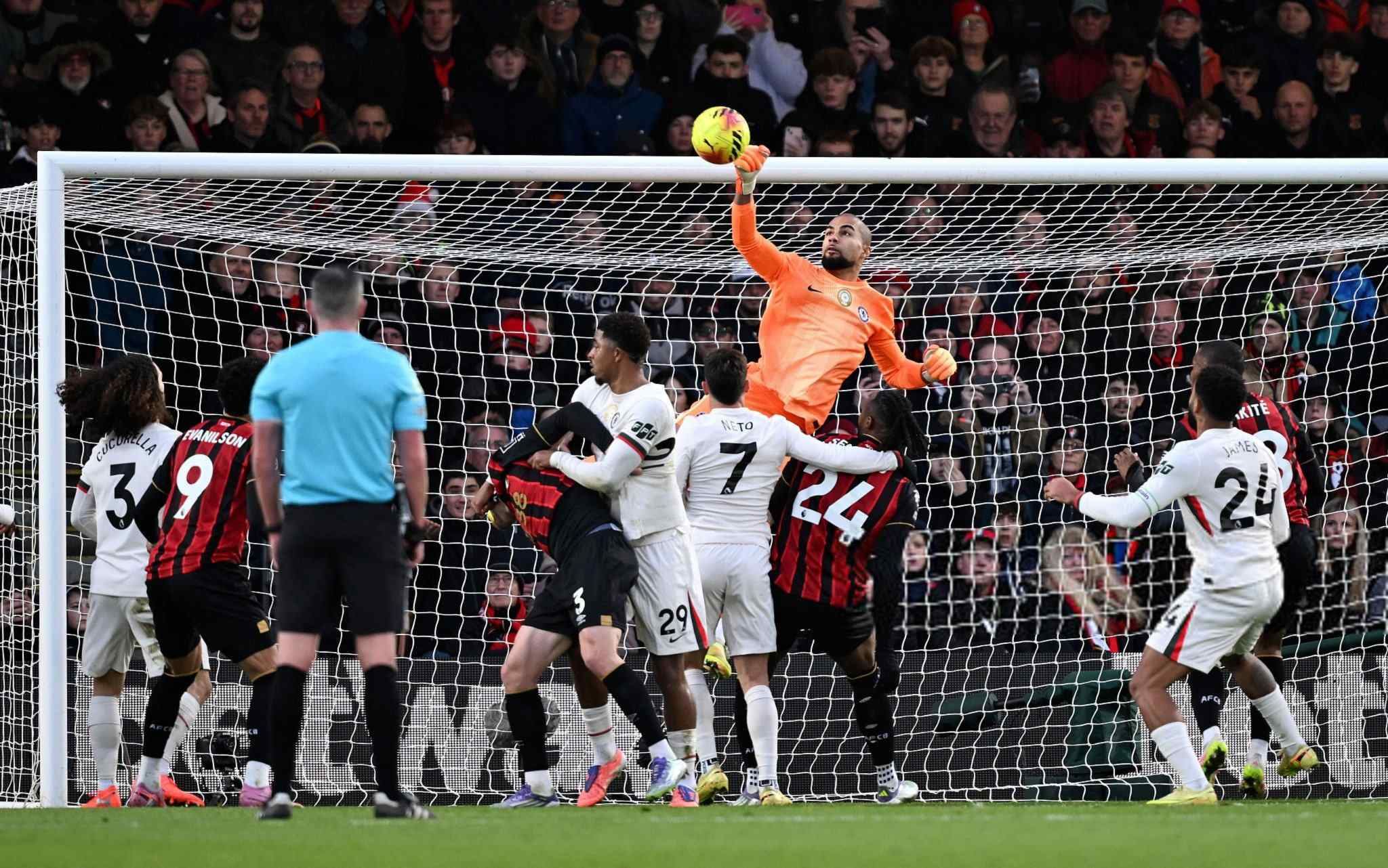 Bournemouth vs Chelsea VAR moment as goalkeeper rises above crowd