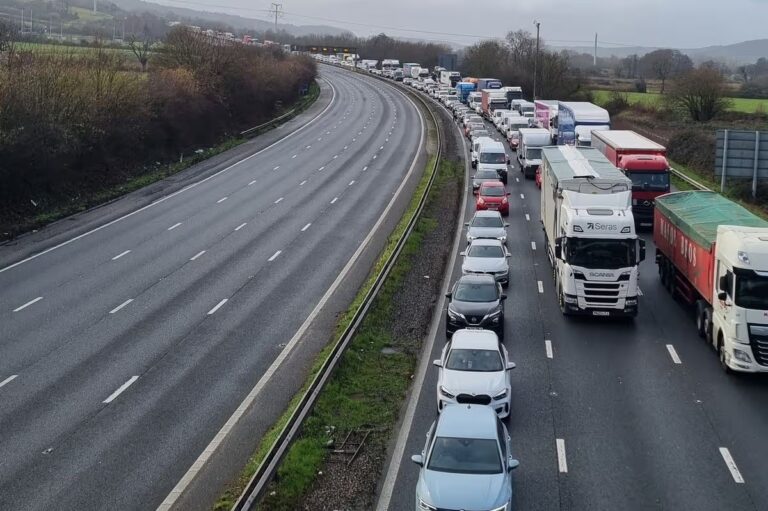 M5 Closed Live: Police Incident Forces Motorway Shutdown Near Bristol