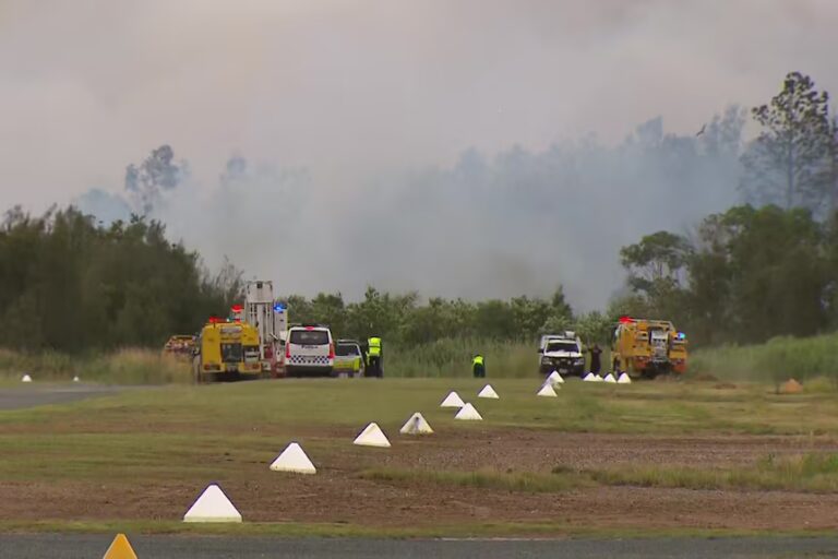 Two Killed as Light Plane Crashes Near Gold Coast, Sparking Bushfire Emergency
