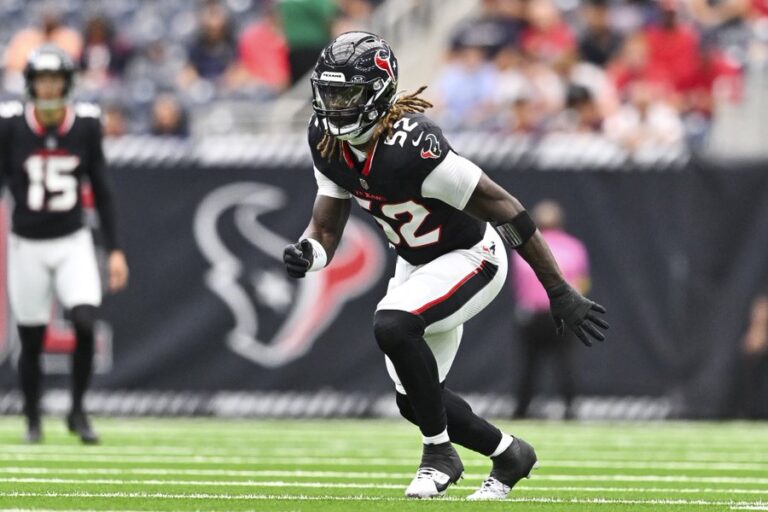 Released by Texans, Signed by Patriots: Darrell Taylor Joins New England Before Divisional Clash