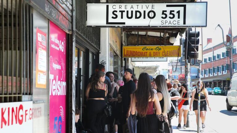 Why Thousands Lined Up in Sydney’s Heatwave — and the Rock Star Waiting Inside