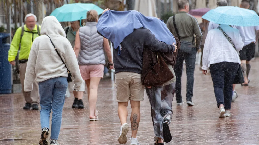 Omega-Wetterlage trifft Kanaren: Sturm Therese bringt 300 Liter Regen und sorgt für Chaos auf Urlaubsinseln