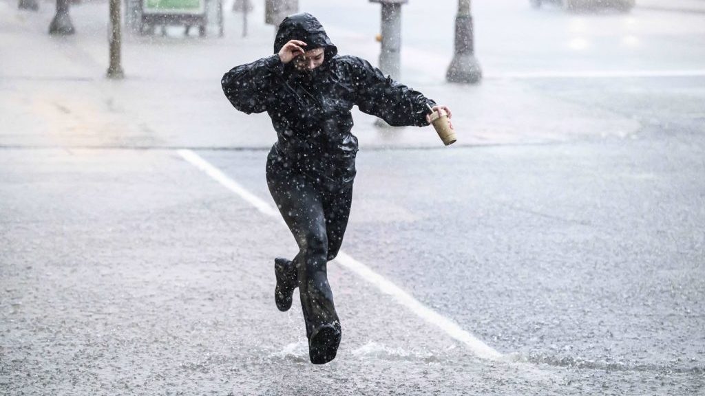 Spring Weather in Canada Turns Harsh with 12 cm Snowfall and Freezing Temperatures