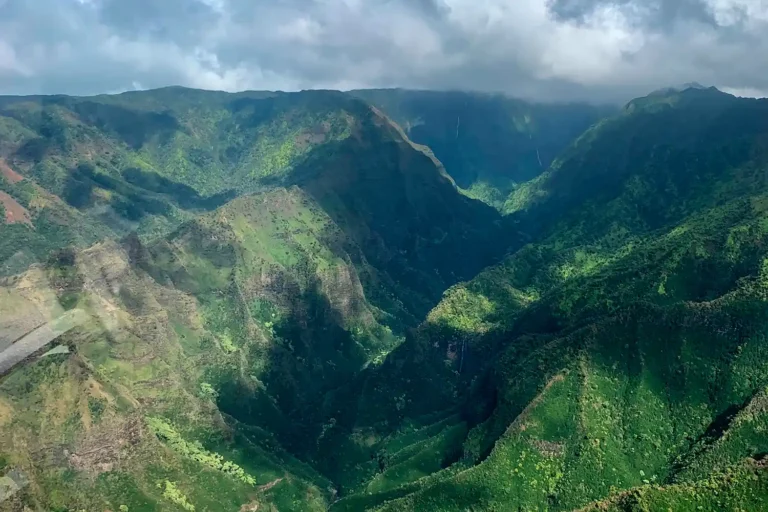 Hawaii Helicopter Crash Horror: 3 Dead, 2 Injured Near Kauai Coast