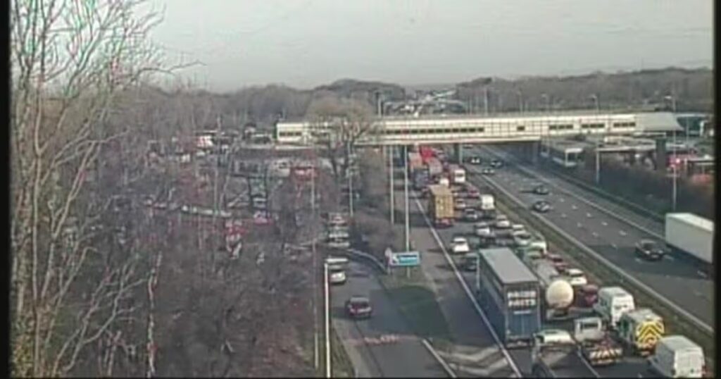 M61 Traffic Chaos Today as Police Incident Shuts Motorway Near Bolton During Rush Hour