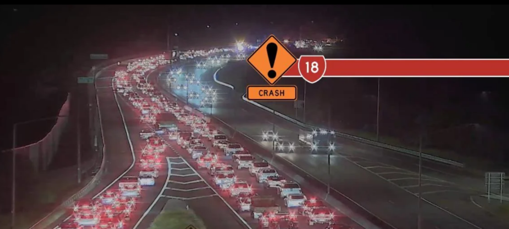 Auckland Traffic Alert: SH18 Crash Blocks Lane, Delays Surge Near Greenhithe