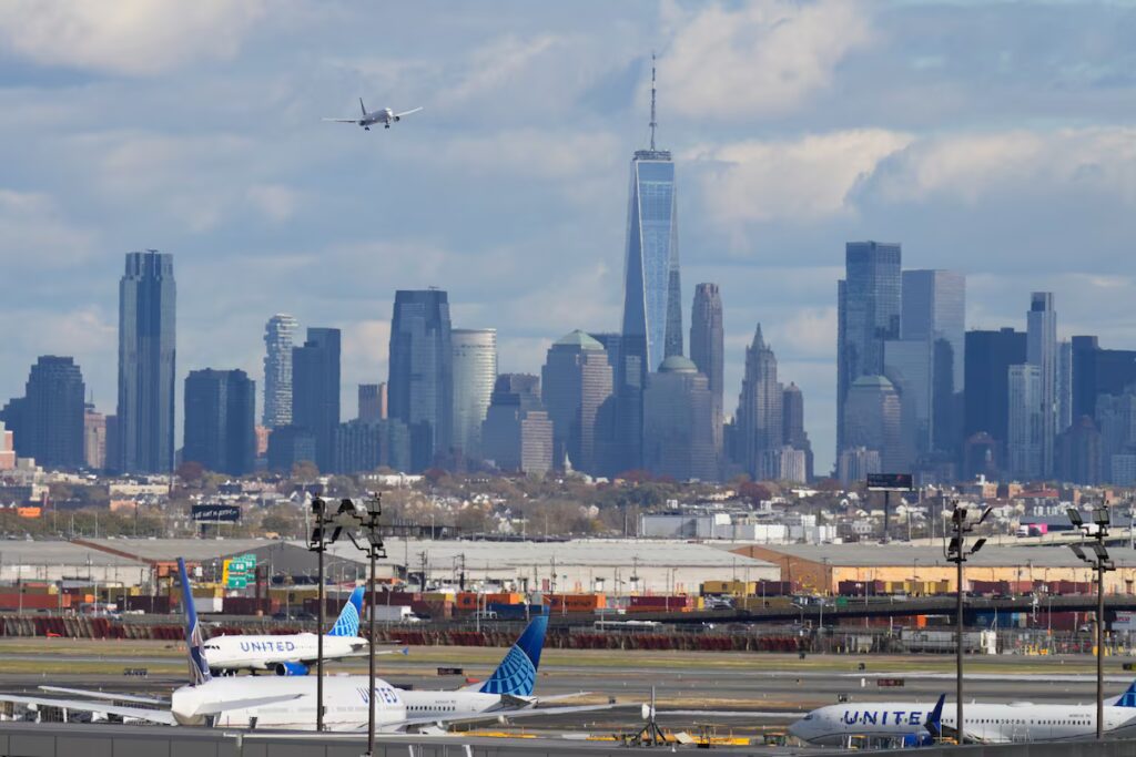 Newark Airport Flights Halted Suddenly After Burning Smell Triggers Tower Evacuation