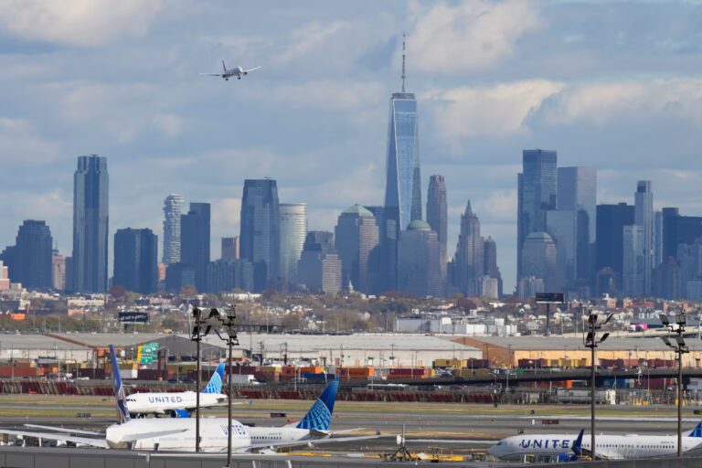 Newark Airport Flights Halted Suddenly After Burning Smell Triggers Tower Evacuation