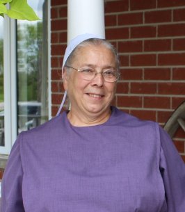 Anna Mae Wagler Dies at 73 – From Homemade Pies in 1978 to 200-Seat Bakery Empire