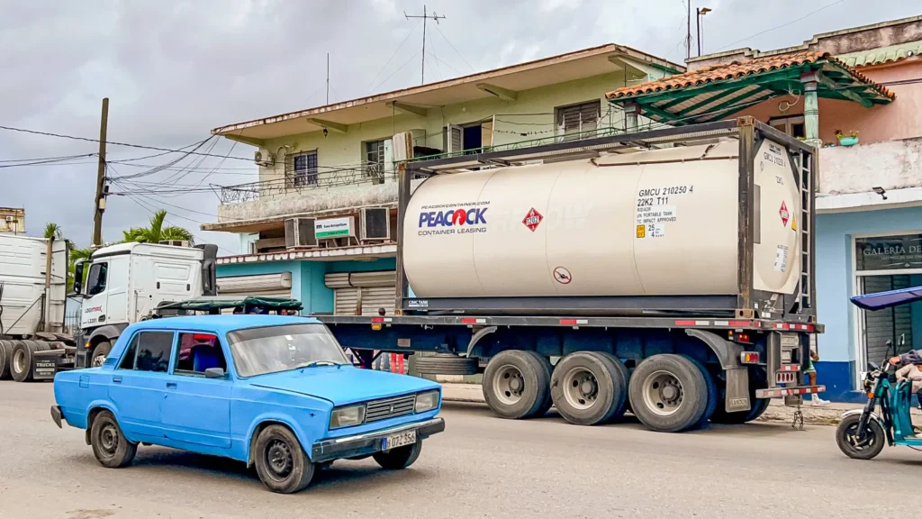 Cuba Oil Crisis Deepens 730,000 Barrels at Risk as U.S. Tightens Russia Ban