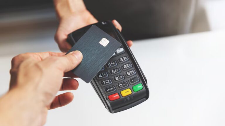 Australia Ends Card Surcharges: $1.6B Fees Scrapped in 2026