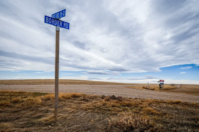 Historic US–Canada Border Road Closure Leaves Families Cut Off Overnight