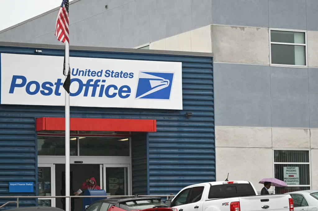 are-banks-post-offices-open-good-friday-us-2026