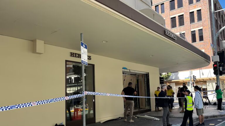 Brisbane Hermès Ram Raid: 5 Masked Suspects Vanish After Lightning 3AM Luxury Heist