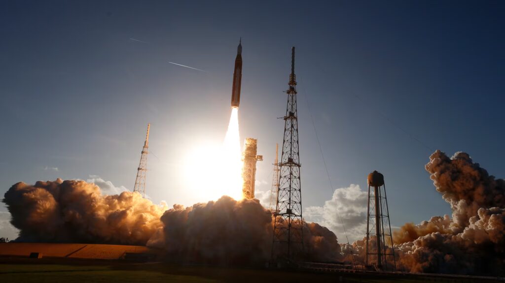 NASA Artemis II Ignites Sky as Moon Mission Draws Global Attention