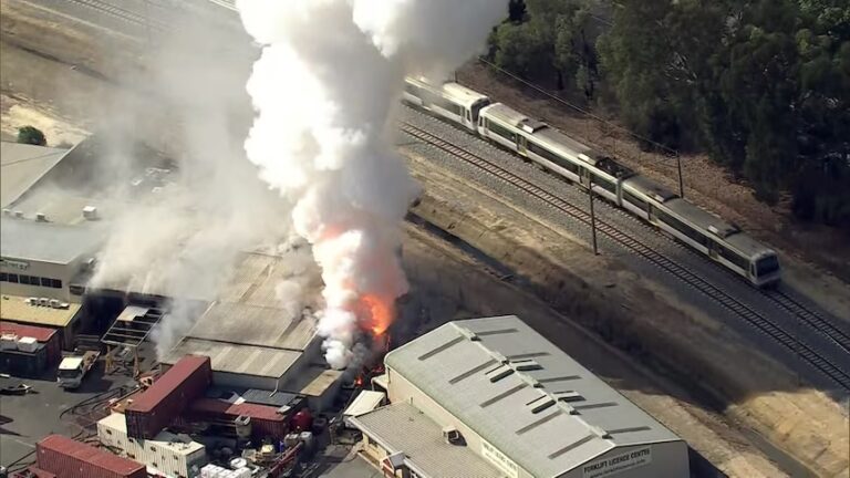 Perth Battery Fire Sparks Emergency Warning as Toxic Smoke Spreads