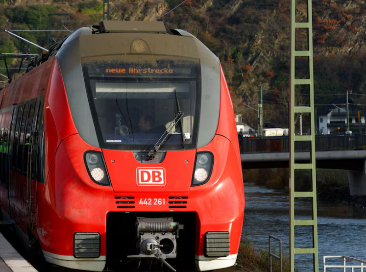Germany’s Deutsche Bahn Gets More Investment but Faces 40% Delays and Public Trust Crisis