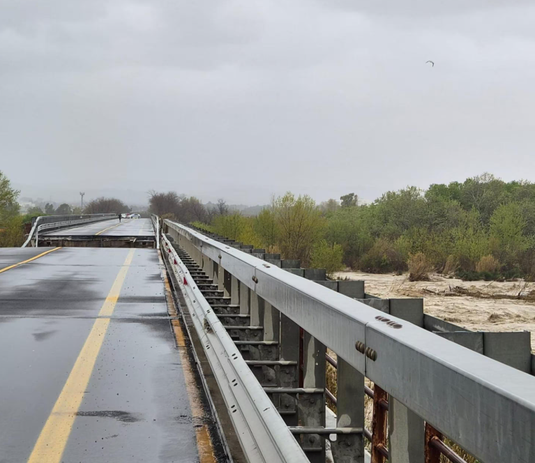 Crollo ponte in Molise dopo forti piogge, collegamento con l’Abruzzo interrotto