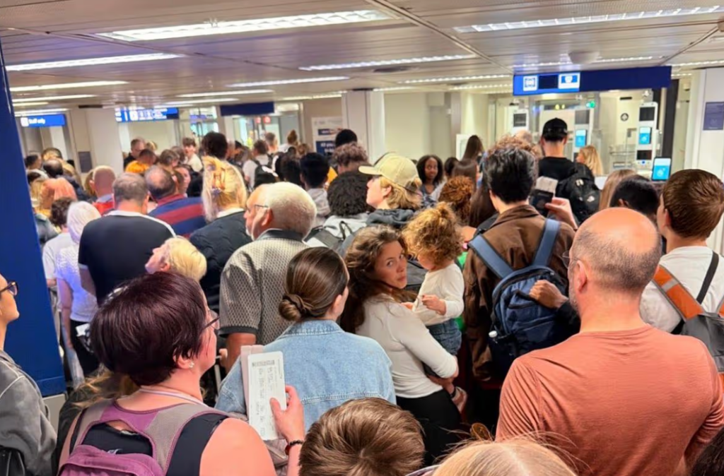 easyJet Flight Leaves 100+ Passengers Behind in Milan Chaos as 3-Hour Border Delays Hit EU Travel