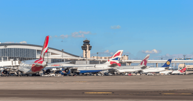 US Flights Hit 15,000+ Delays as Easter Travel Chaos Disrupts Major Airports