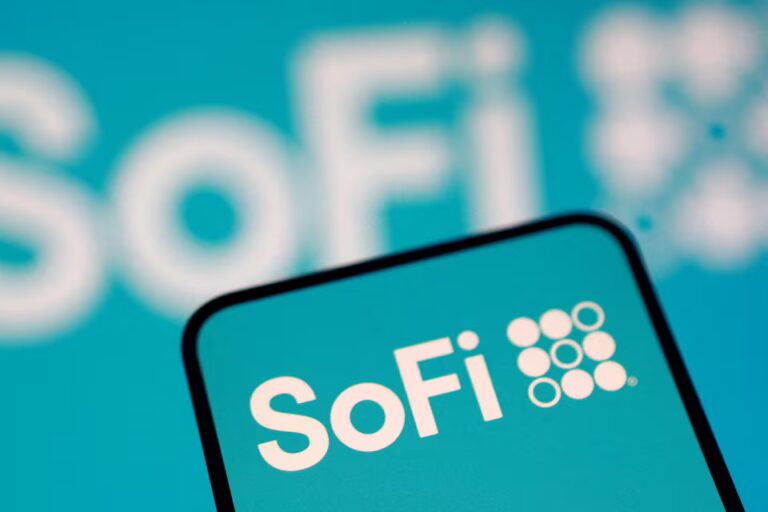 SoFi Stock Plunges 12% Despite $1.1B Revenue and Earnings Surge