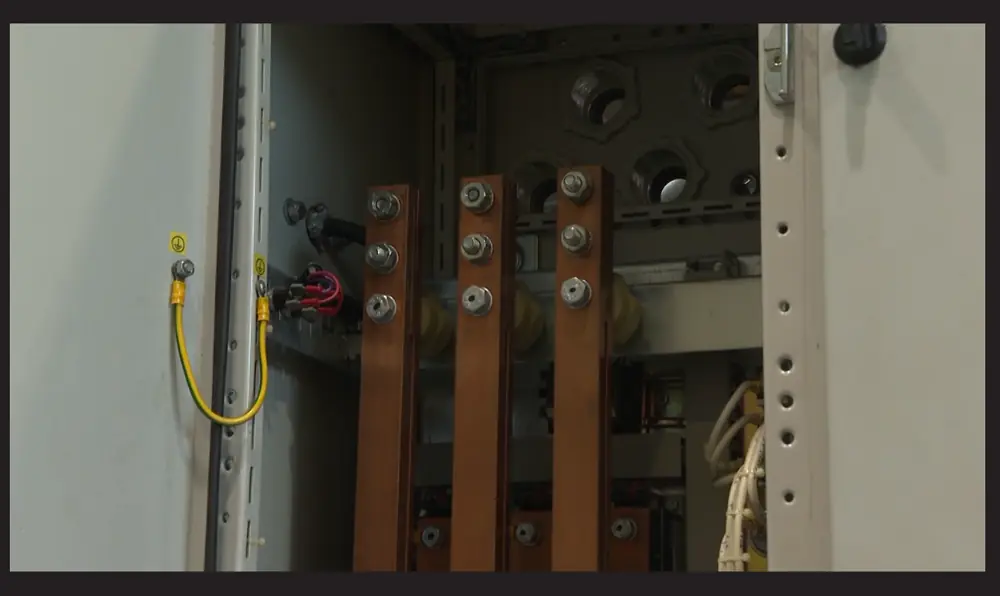 Copper Theft Surge Cuts Phone Service Across Canada as Outages Jump 400%