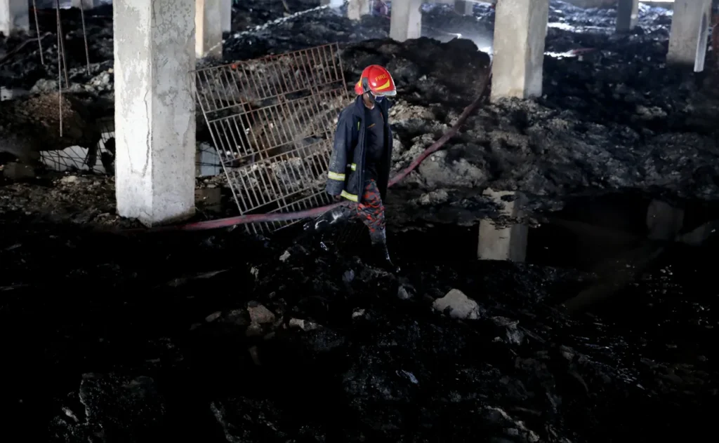 Gas Lighter Factory Fire Near Bangladesh’s Capital Kills 5, Probe Underway
