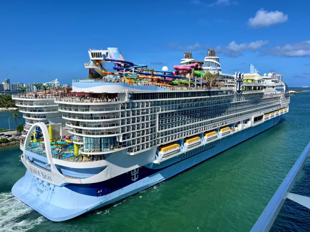 Royal Caribbean (RCL) Stock Jumps 4% to $278 as Oil Prices Drop and Cruise Demand Stays Strong