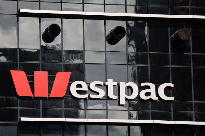 Australia Recession Risk Rises as Westpac CEO Flags Pressure from Rate Hikes and Inflation