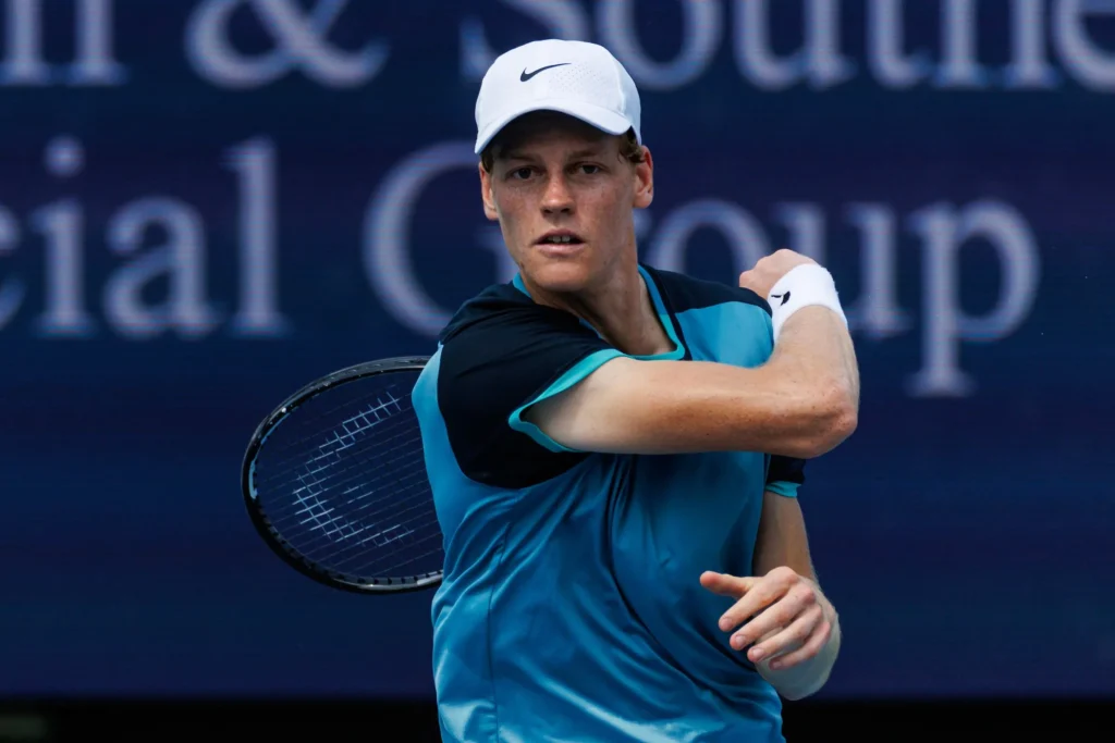 Sinner Beats Alcaraz 7-6, 6-3 to Reclaim World No.1, Extends 22-Match Winning Streak