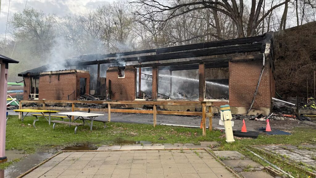 100 Firefighters Battle Massive 3-Alarm Blaze at Toronto Humber Yacht Club as Building Is Gutted