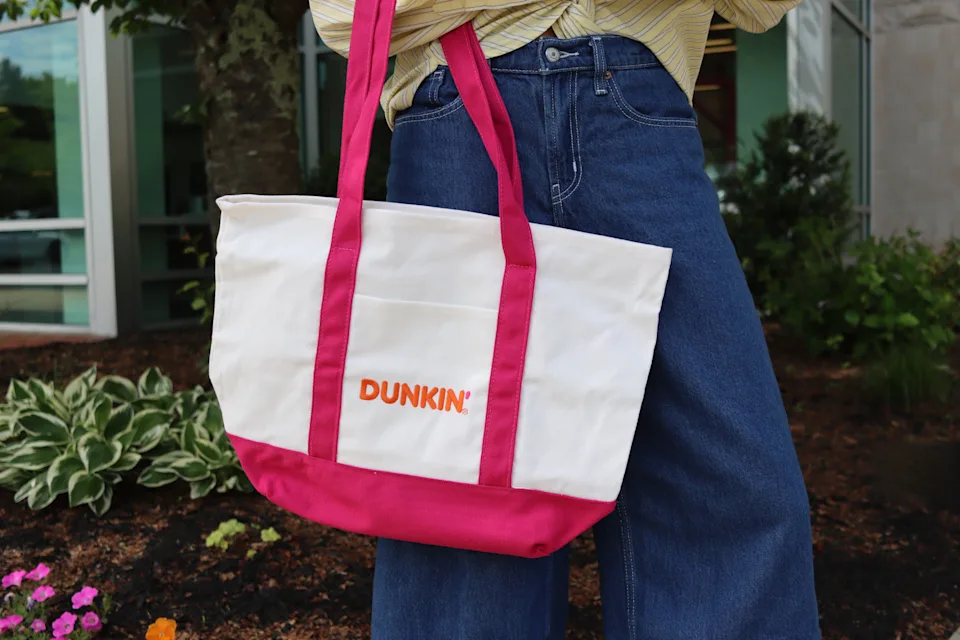 Dunkin free tote bag giveaway for National Donut Day 2026