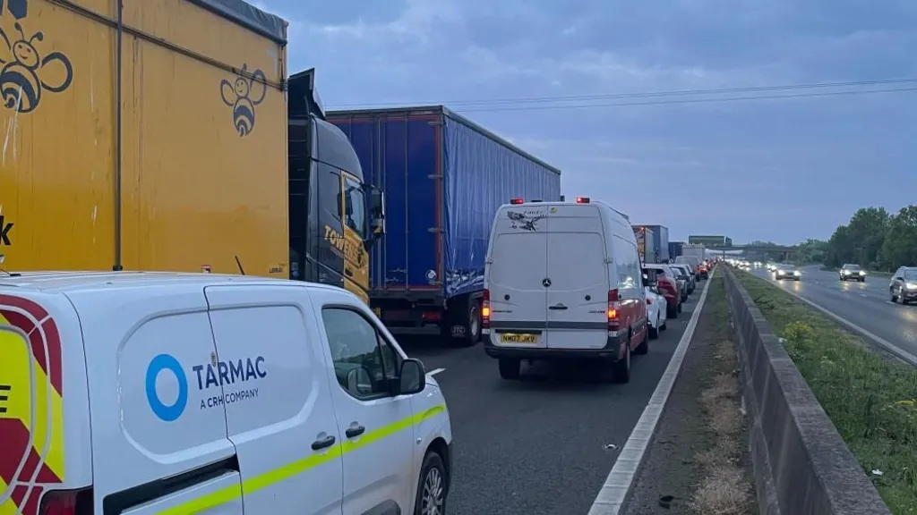 M5 Closed in Somerset After Fuel Tanker Crash Causes Diesel Spill and 90-Minute Delays