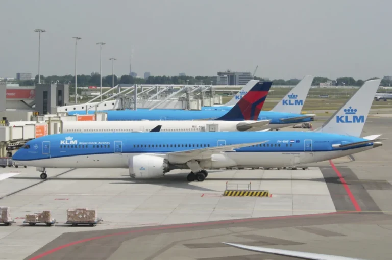 KLM Flight to Amsterdam Delayed After Bomb Threat Wi-Fi Message Sparks Security Scare