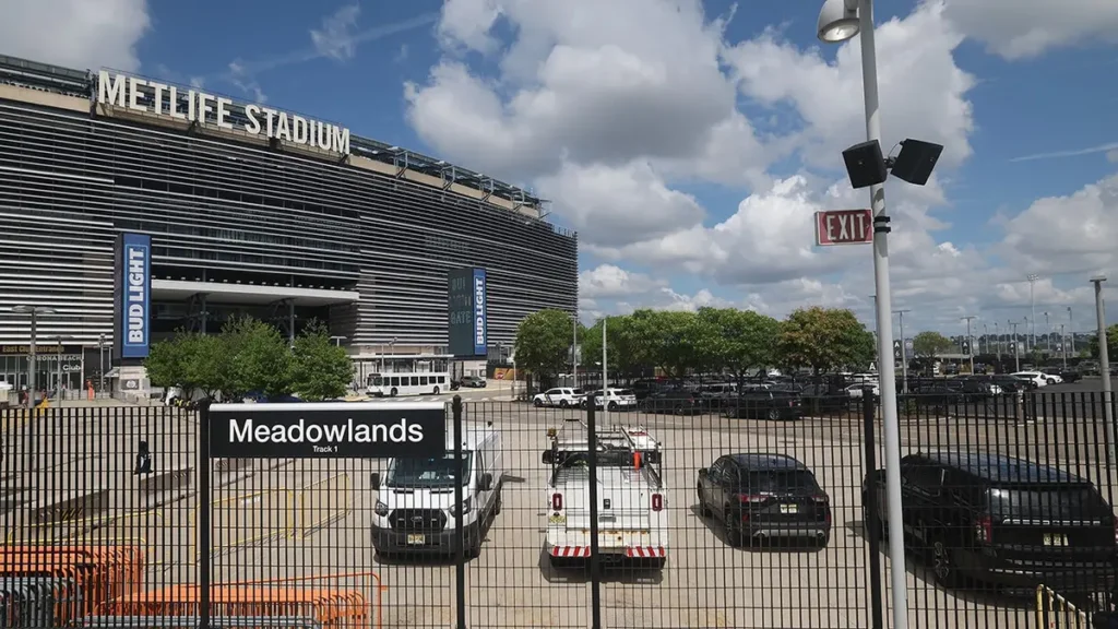 NJ Transit Cuts World Cup Train Fare to MetLife After Fan Backlash