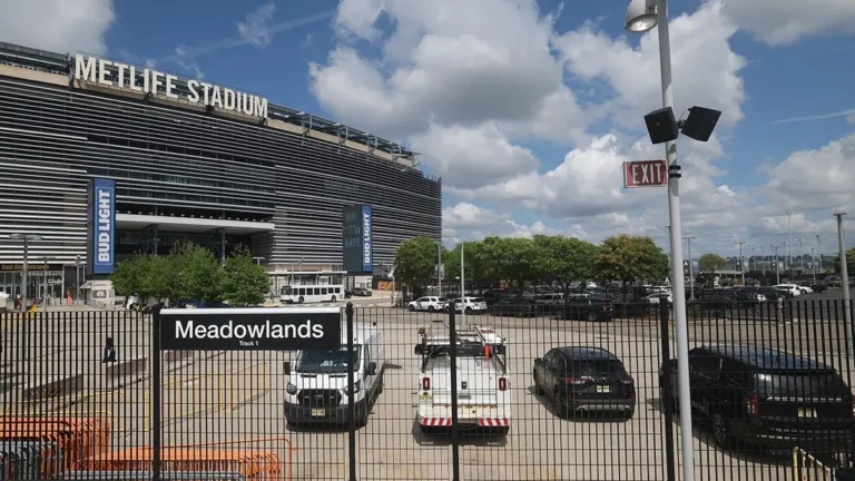 NJ Transit Cuts World Cup Train Fare to MetLife After Fan Backlash