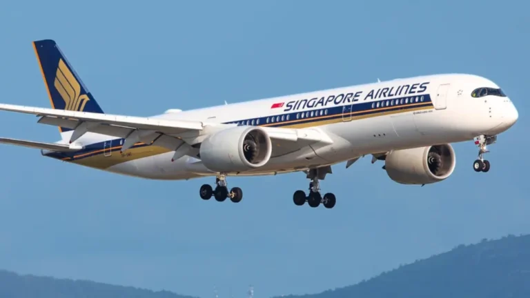 Singapore Airlines to Cut Widebody Fleet for First Time in 6 Years Over Boeing 777-9 Delays