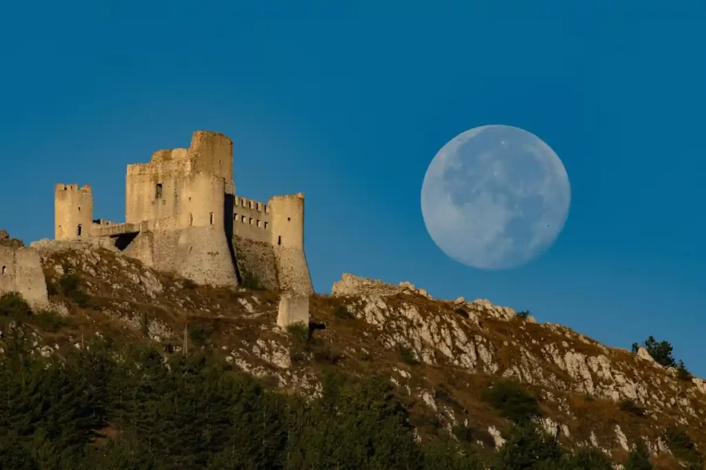 Blue Moon 2026: Rare Full Moon and Micromoon to Light Up the Sky This Weekend