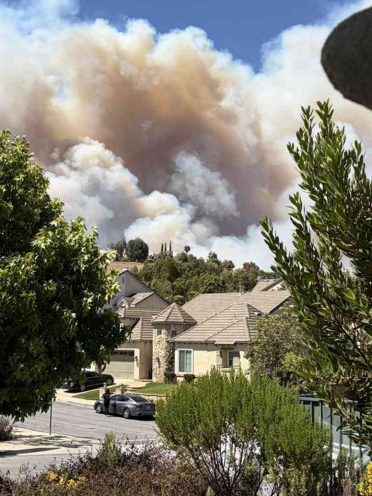 Sandy Fire Grows to 184 Acres as Evacuation Orders Hit Simi Valley