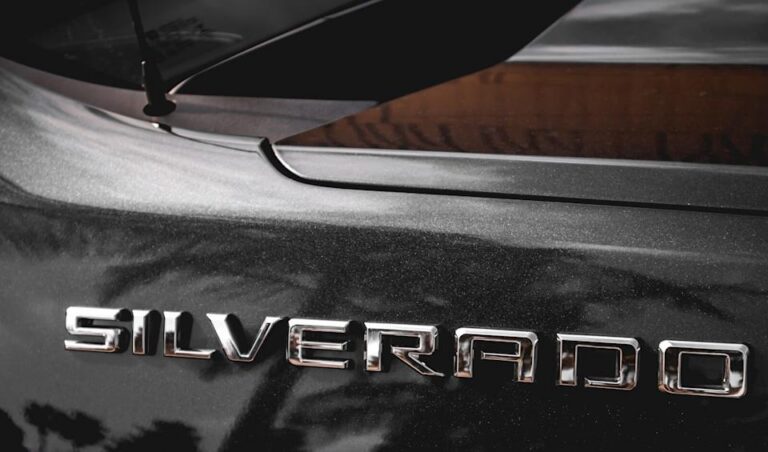 GM Cuts Chevrolet’s Biggest Silverado Trucks as Weak Demand Hits Heavy-Duty Lineup
