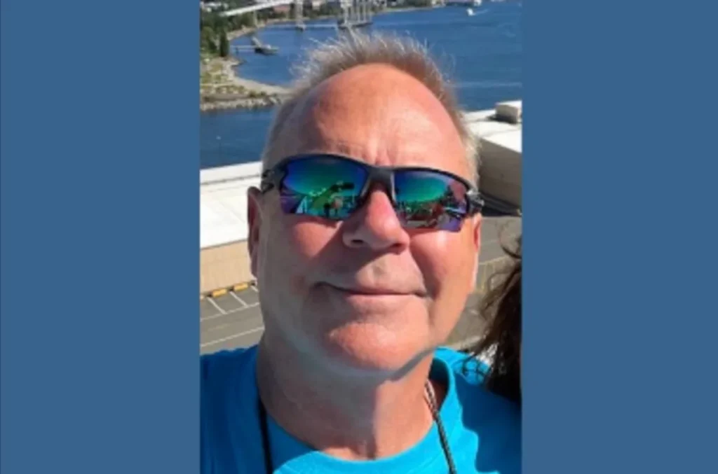 70-Year-Old Skydiver Killed After Mid-Air Collision at 1,000 Feet During Group Jump