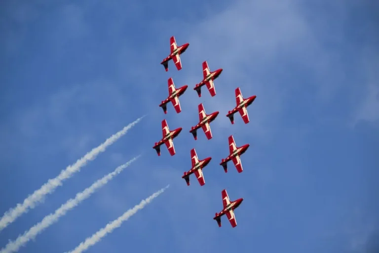 Snowbirds Grounded Until Early 2030s as Canada Retires Aging Tutor Jets
