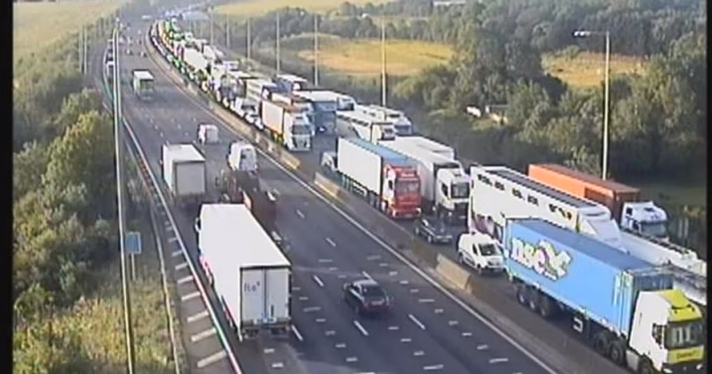 M25 Traffic Chaos: 11-Mile Queue Forms After Major Motorway Closure Near Enfield