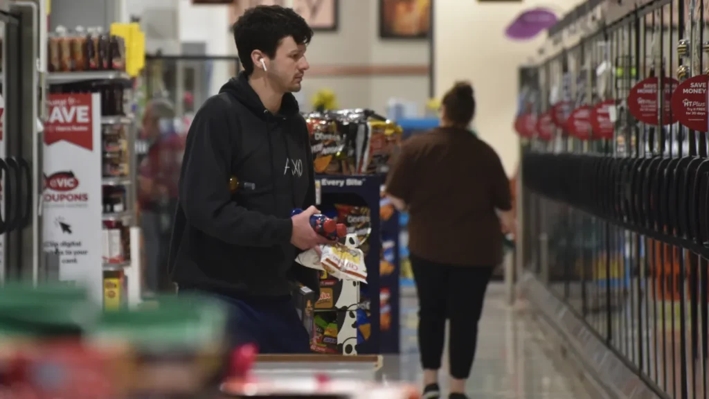 US Inflation Hits 4.2% as Gas Prices Surge 40%, Highest Since 2023