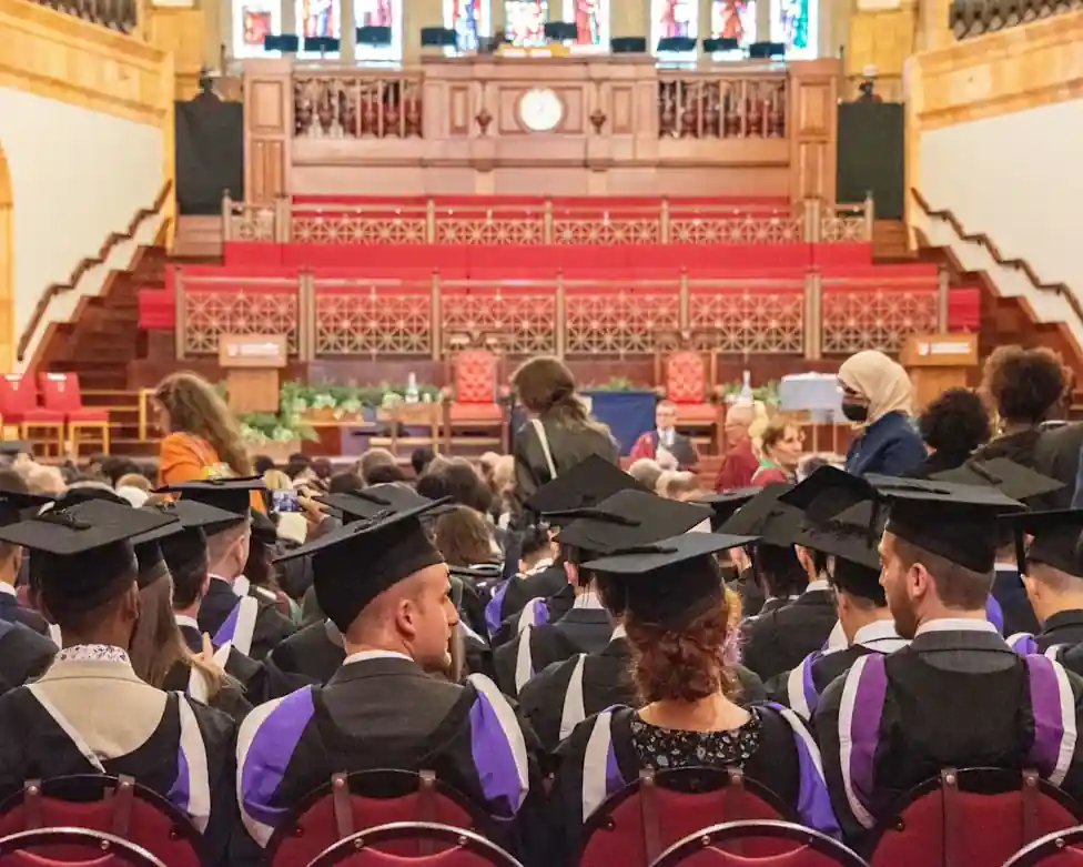 GCSE English Pass Could Become Mandatory for Student Loans in England, Affecting 30,000 Students