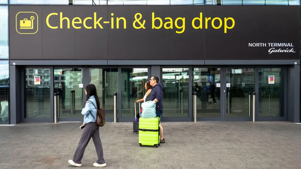UK Airport Drop-Off Fees 2026: Full List and ÂŁ100 Warning