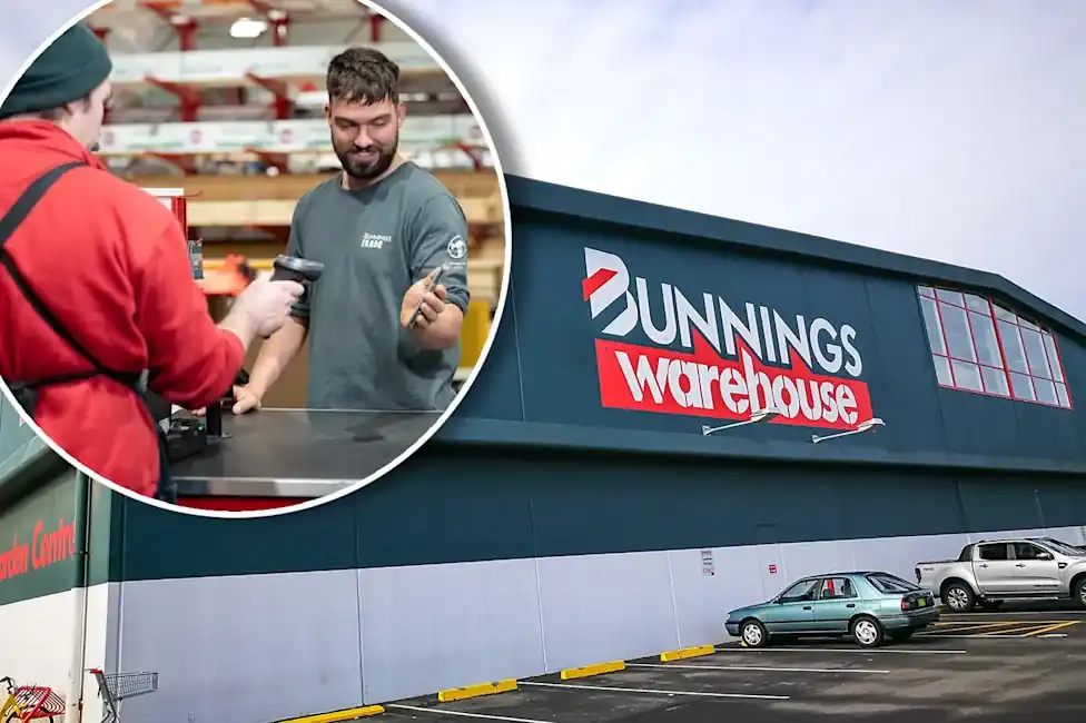 Tradie using the Bunnings PowerPass program at a Bunnings Warehouse store in Australia.
