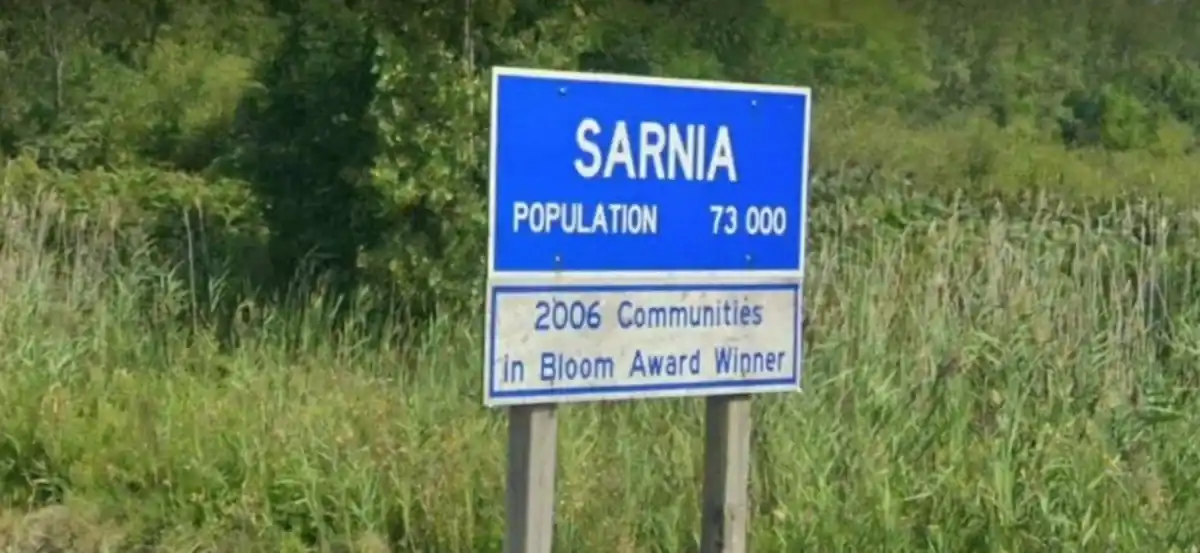 Sarnia welcome sign near Highway 402 as westbound lanes remain closed due to unsafe road conditions and resurfacing work in Ontario