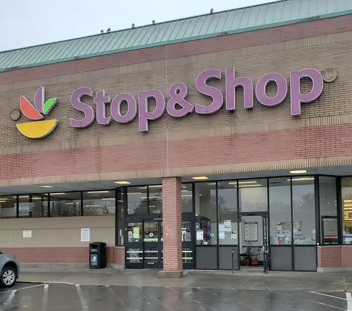 Stop & Shop supermarket exterior ahead of the Basking Ridge and Westfield store closures in 2026