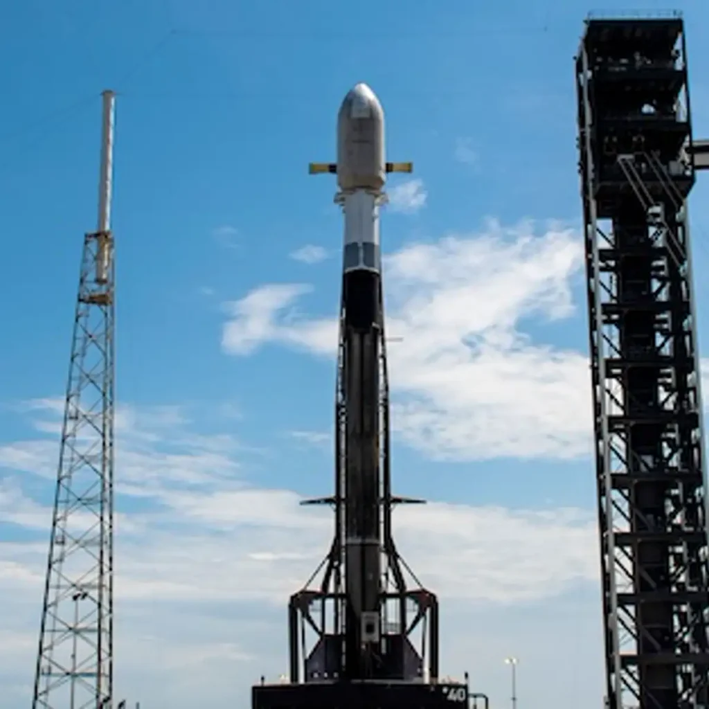 SpaceX Launches Eight Globalstar Satellites as Amazon’s $11.6 Billion Deal Advances
